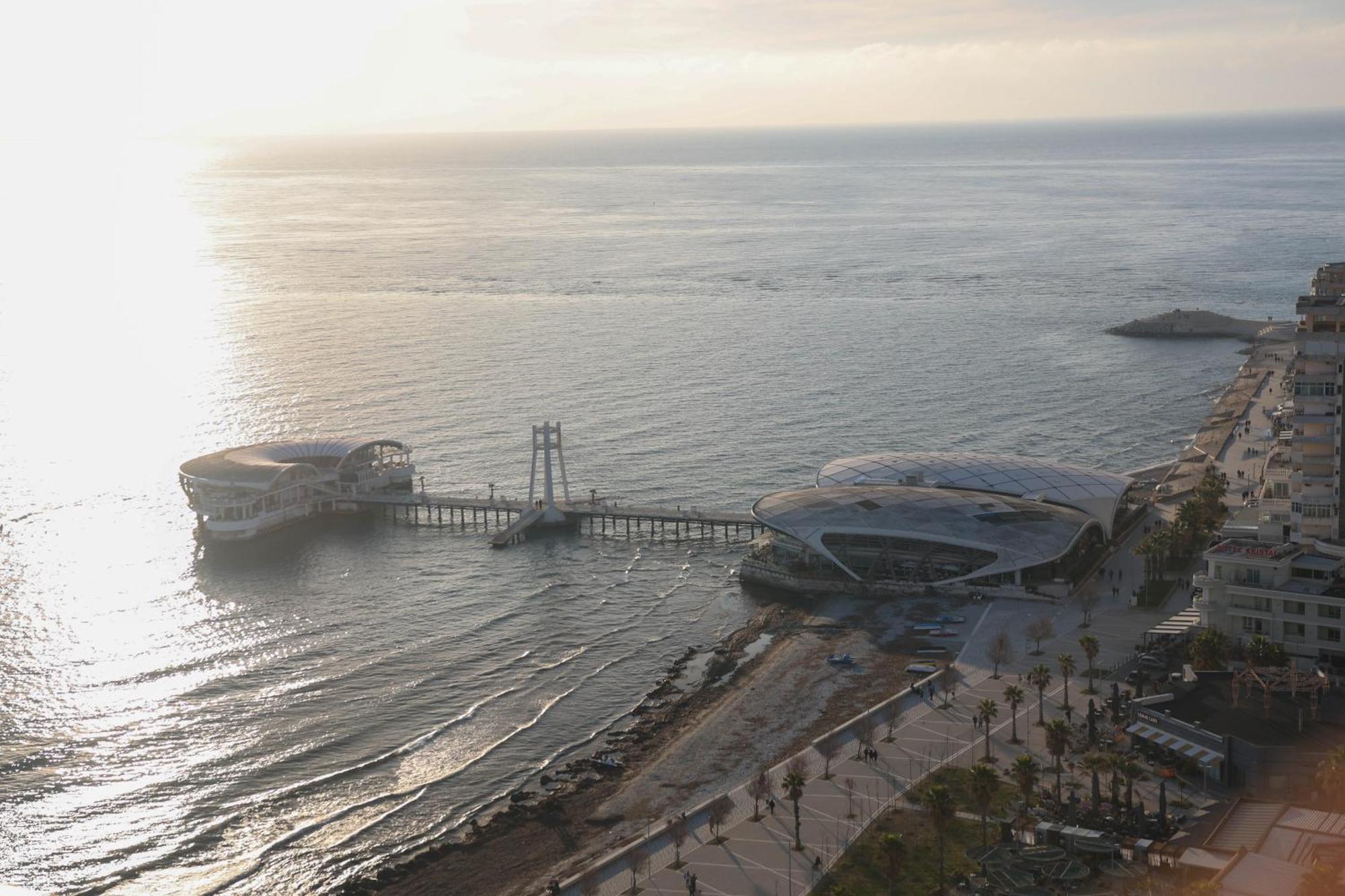 Grandstay Apartments Durrës Exteriör bild
