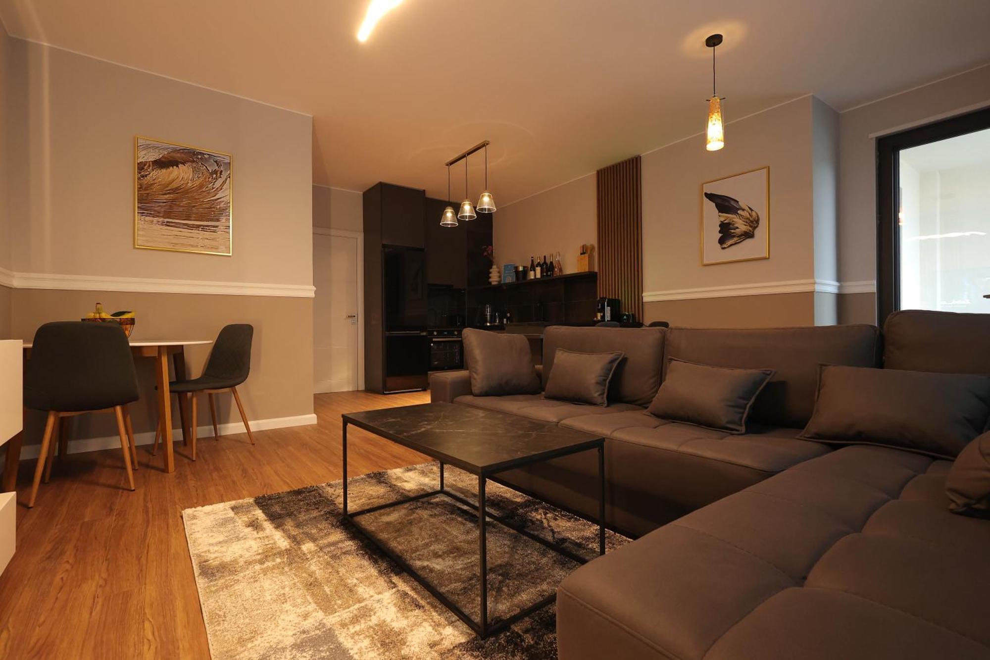 Grandstay Apartments Durrës Exteriör bild